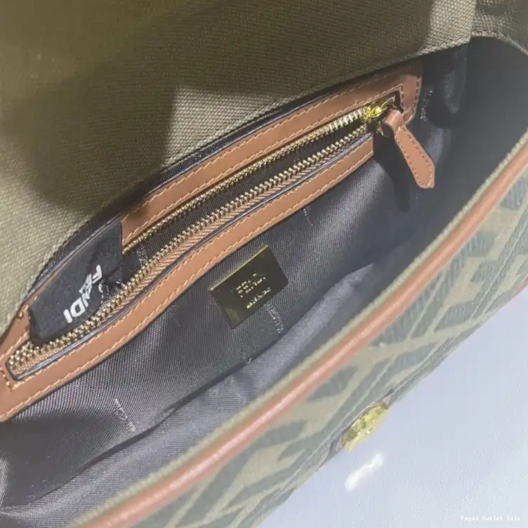 Affordable Medium In Bag FF Green Fendi Baguette Motif Canvas 0620